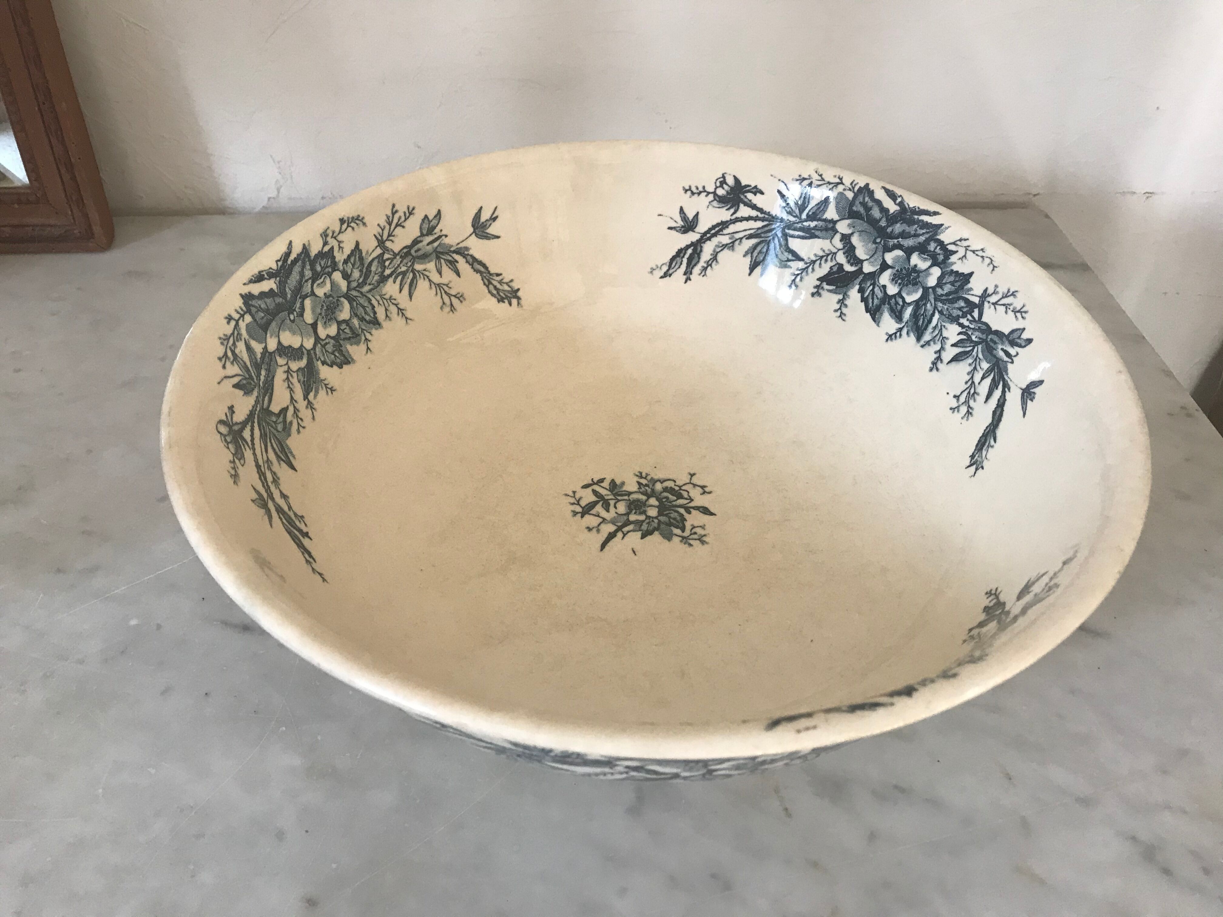 Hollow dish / iron earth bowl