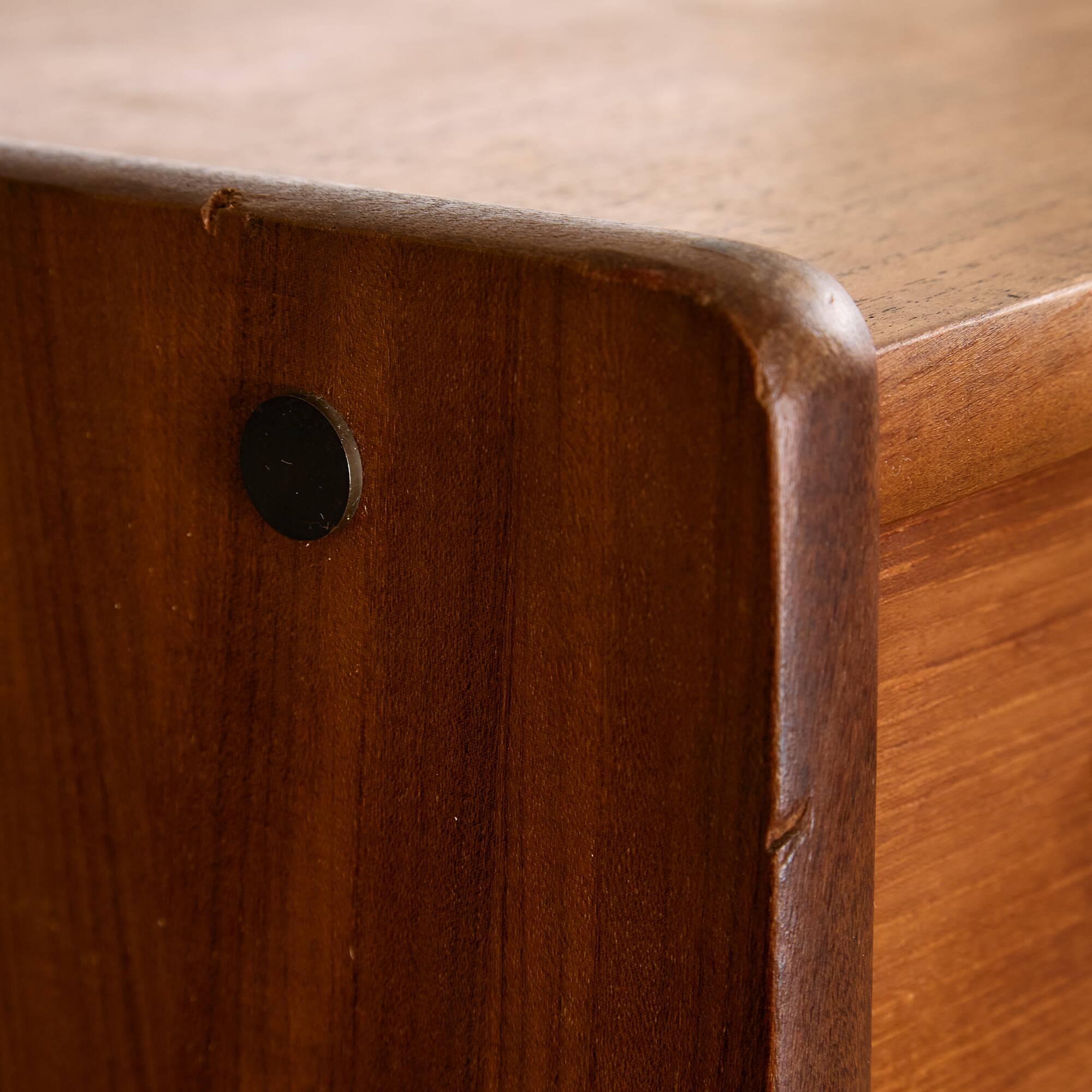Mid-Century Teak Highboard with Sculpted Legs, Storage and Glass Shelf, 1960s