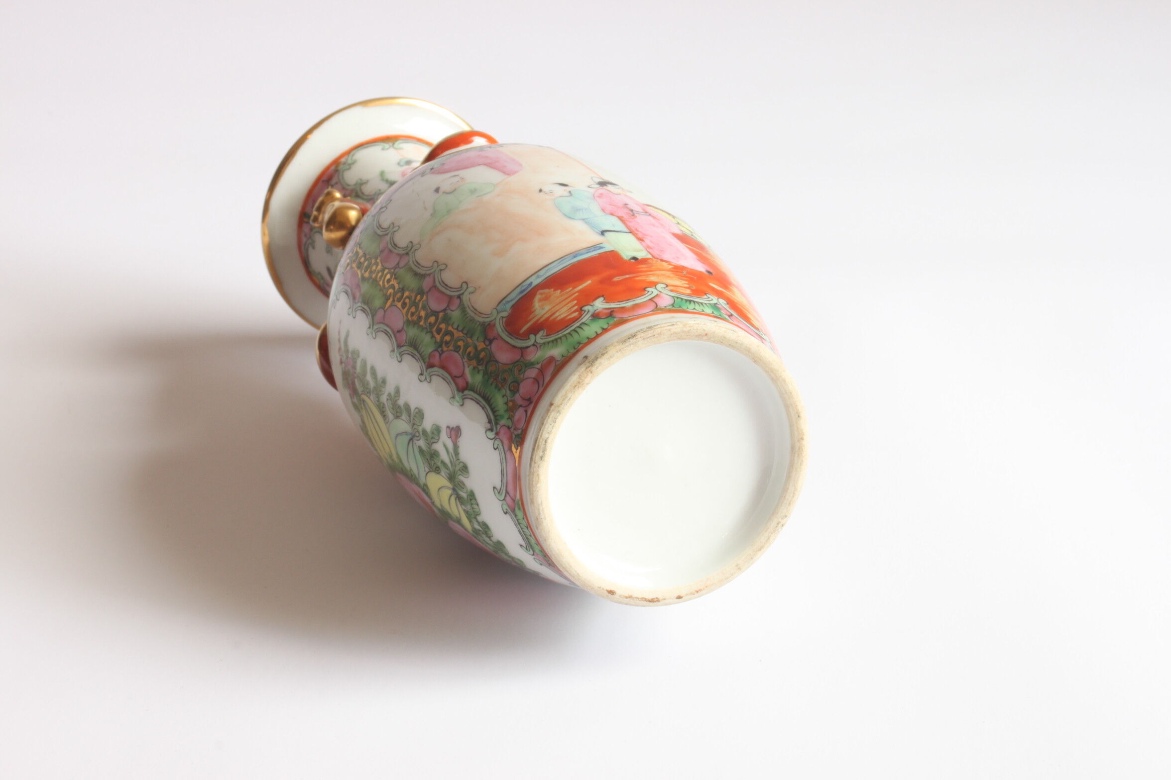 Chinese Canton rose medallion vase, 19th century