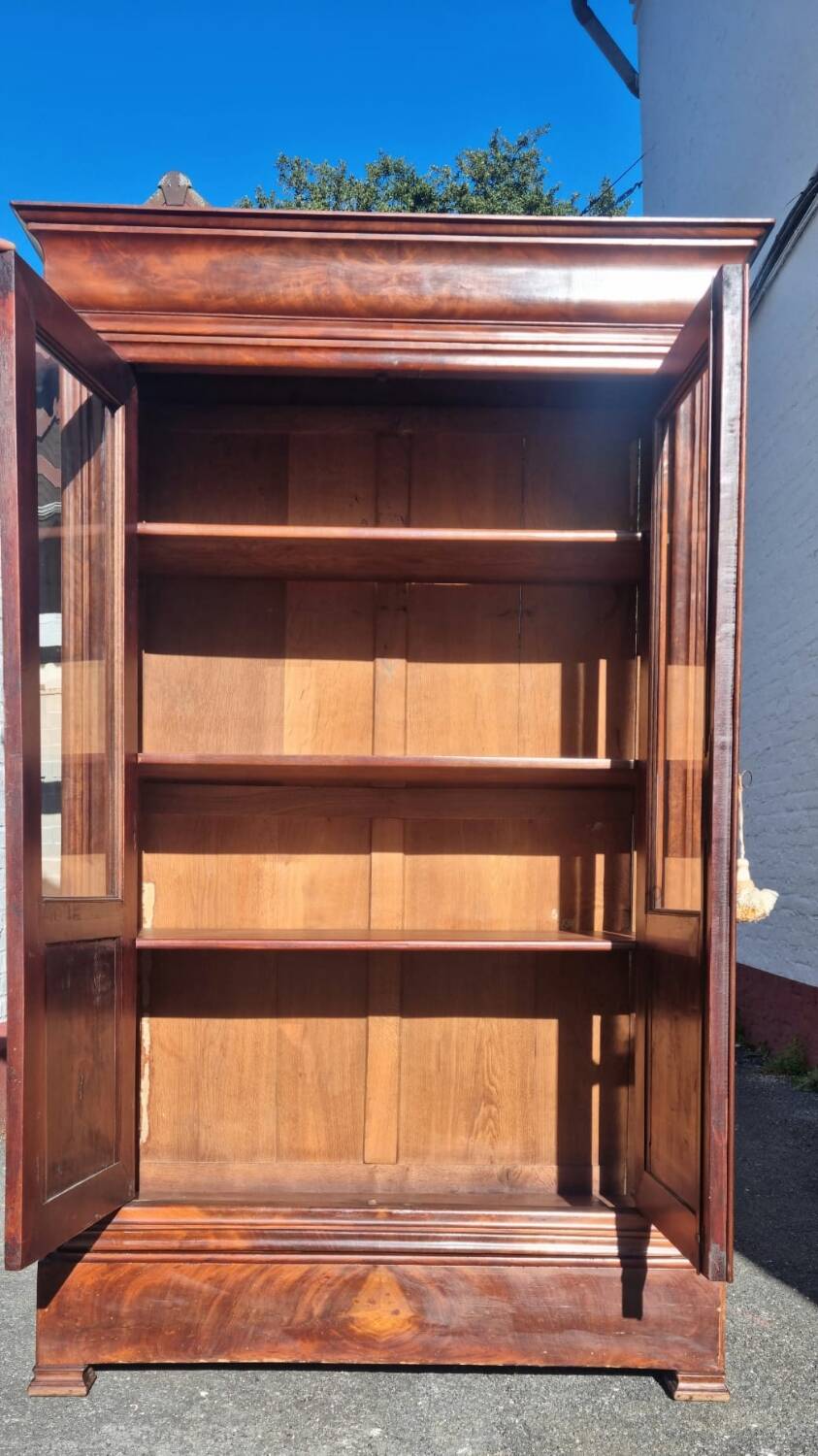 Louis Philippe Style Mahogany Display Cabinet from the 19th Century