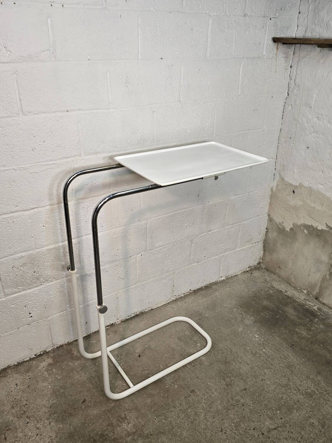 1970s adjustable side table in white lacquered metal