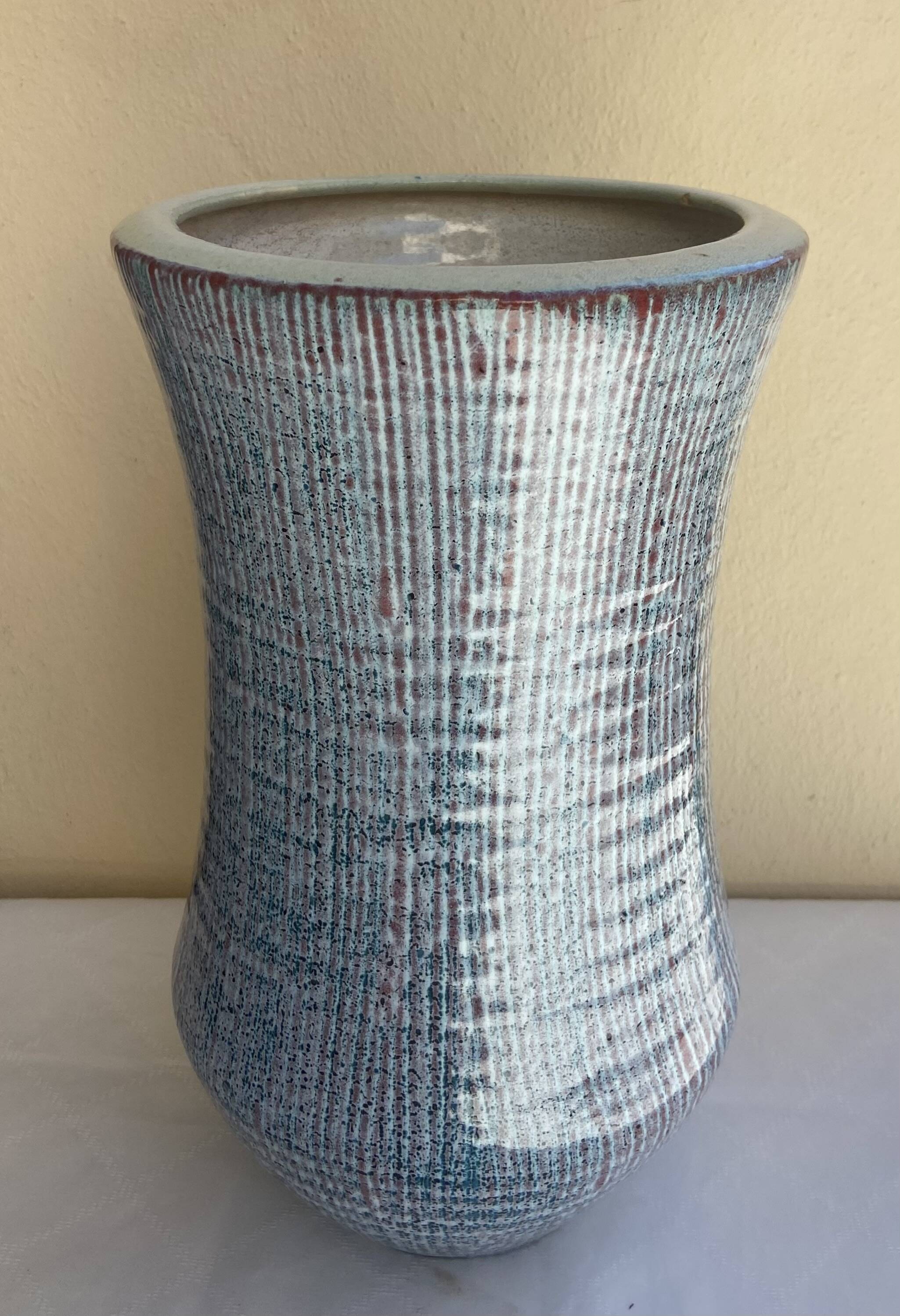 Accolay ceramic vase from the 1960s