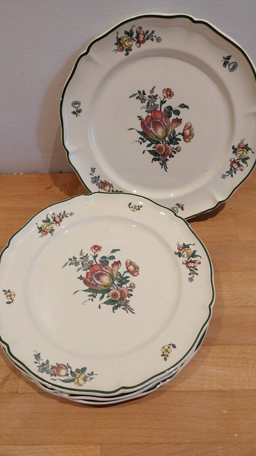 4 dessert plates Villeroy & Boch Mettlach flowers