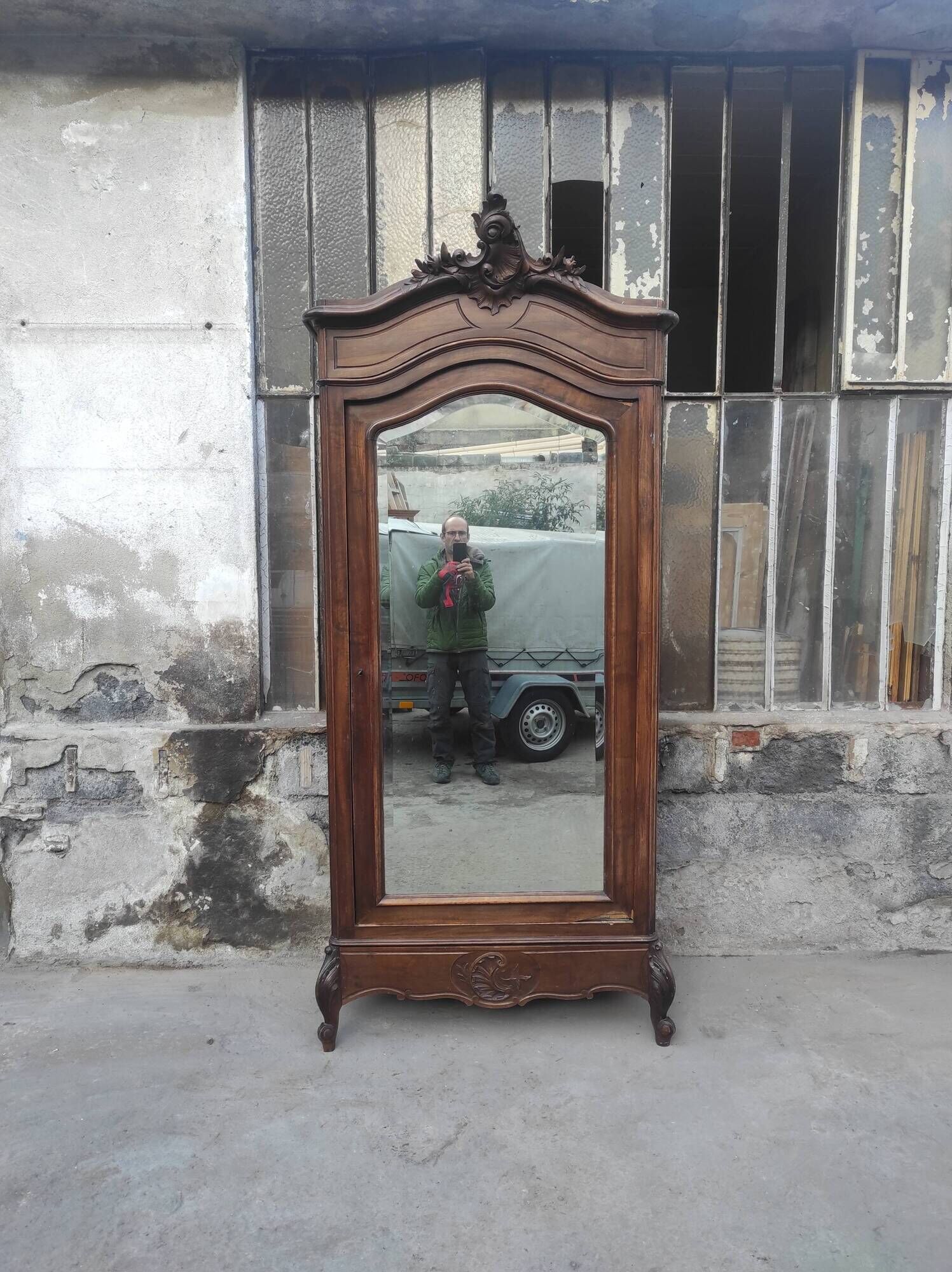 Old hosiery shell mirror cabinet Louis XV XIXth century beveled mirror mercury 2 drawers
