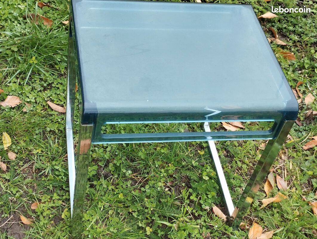 Table d’appoint vintage en plexiglas bleu et acier – Marc Berthier pour Prisunic