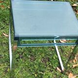 Table d’appoint vintage en plexiglas bleu et acier – Marc Berthier pour Prisunic