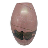 Small "Mdinà" vintage vase from the 1960s. Iridescent pink glass. Signed.