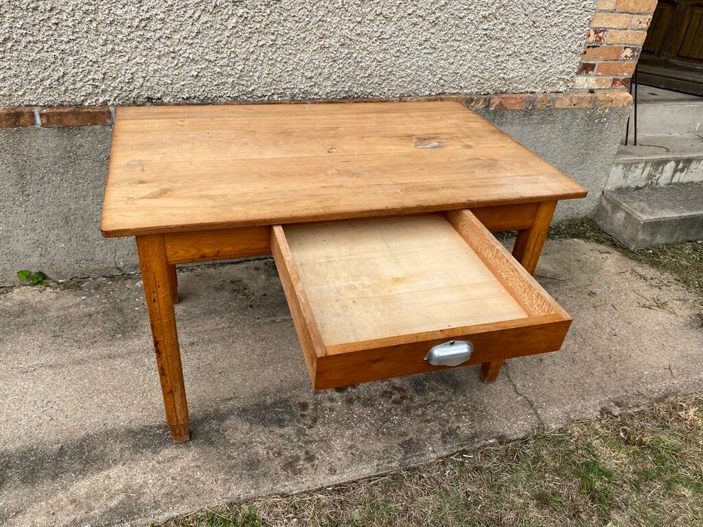 Solid oak farm table with 1 drawer