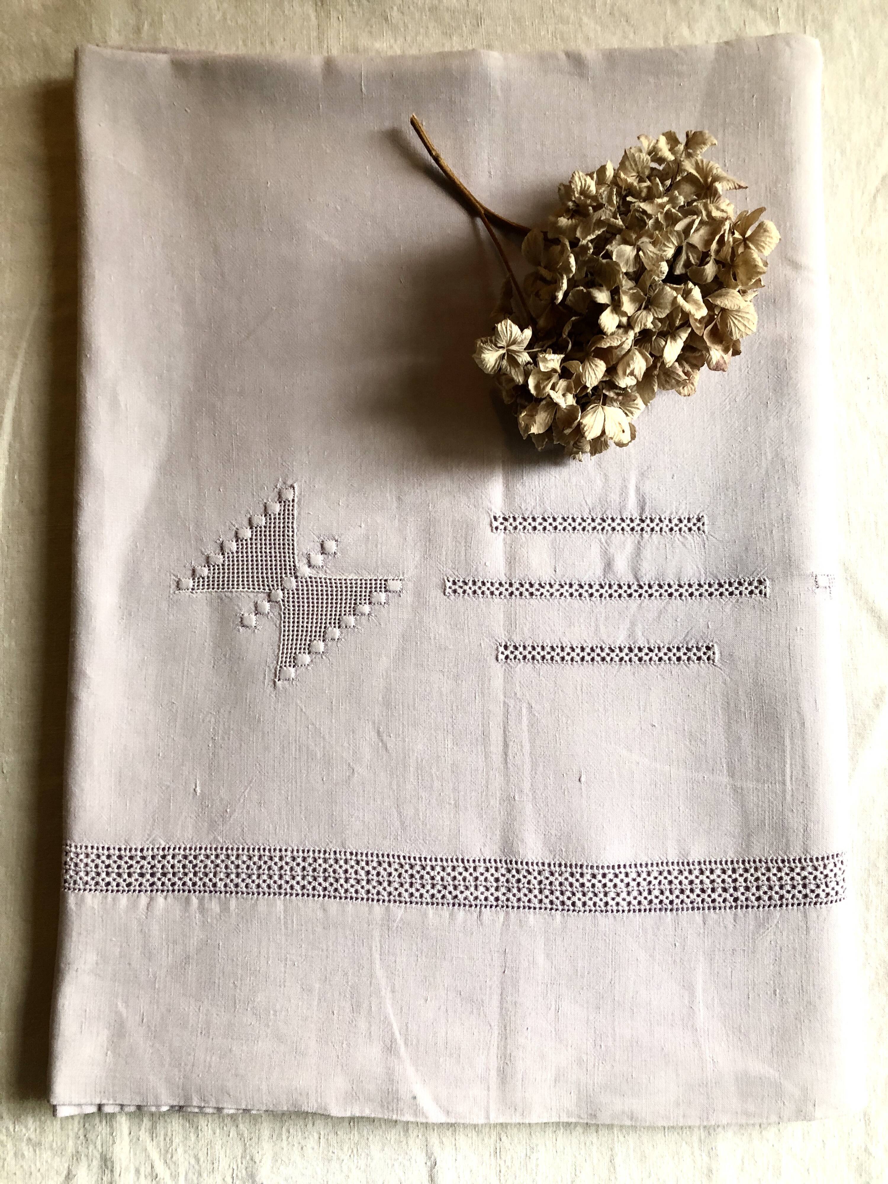 Antique sheet in pure linen tinted in mauve jacana