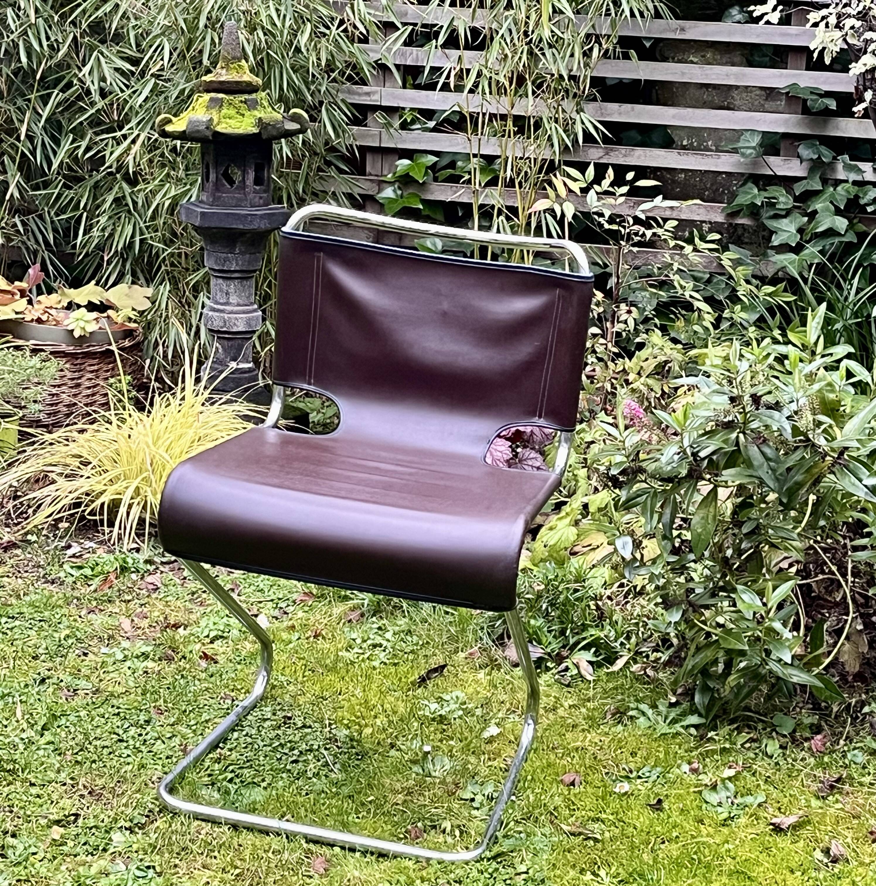 Leather designer chair - Biscia model - Pascal Mourgue