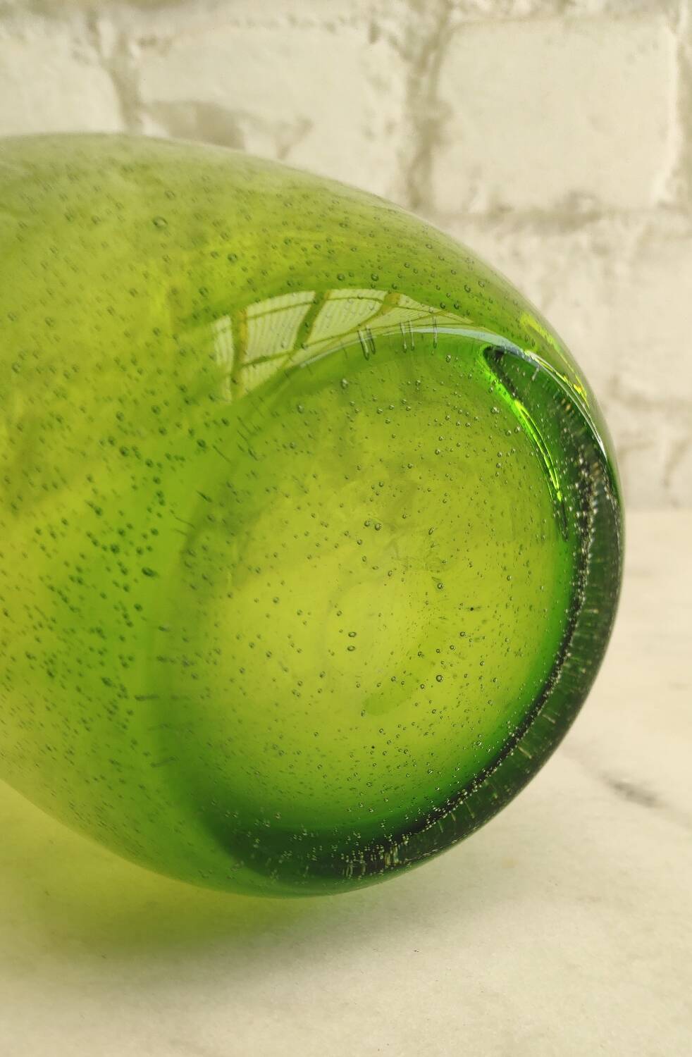 Vintage green bubble glass cylindrical vase - Scandinavian style