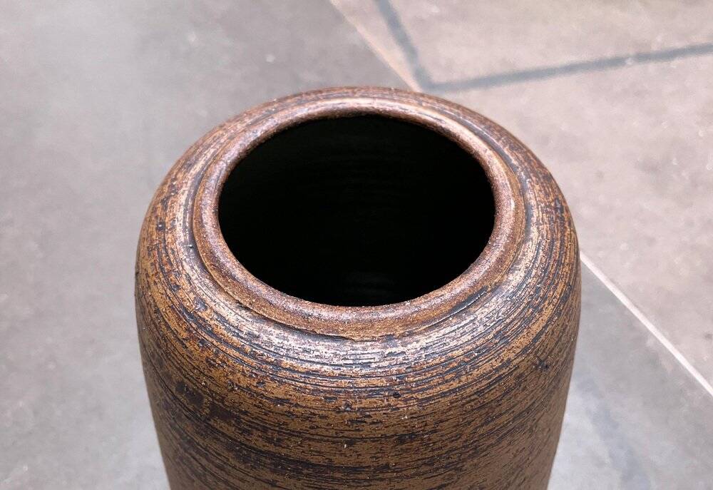 Brutalist mid-century studio ceramic vase by Sybille Karrenberg-Dresler, 1960s.