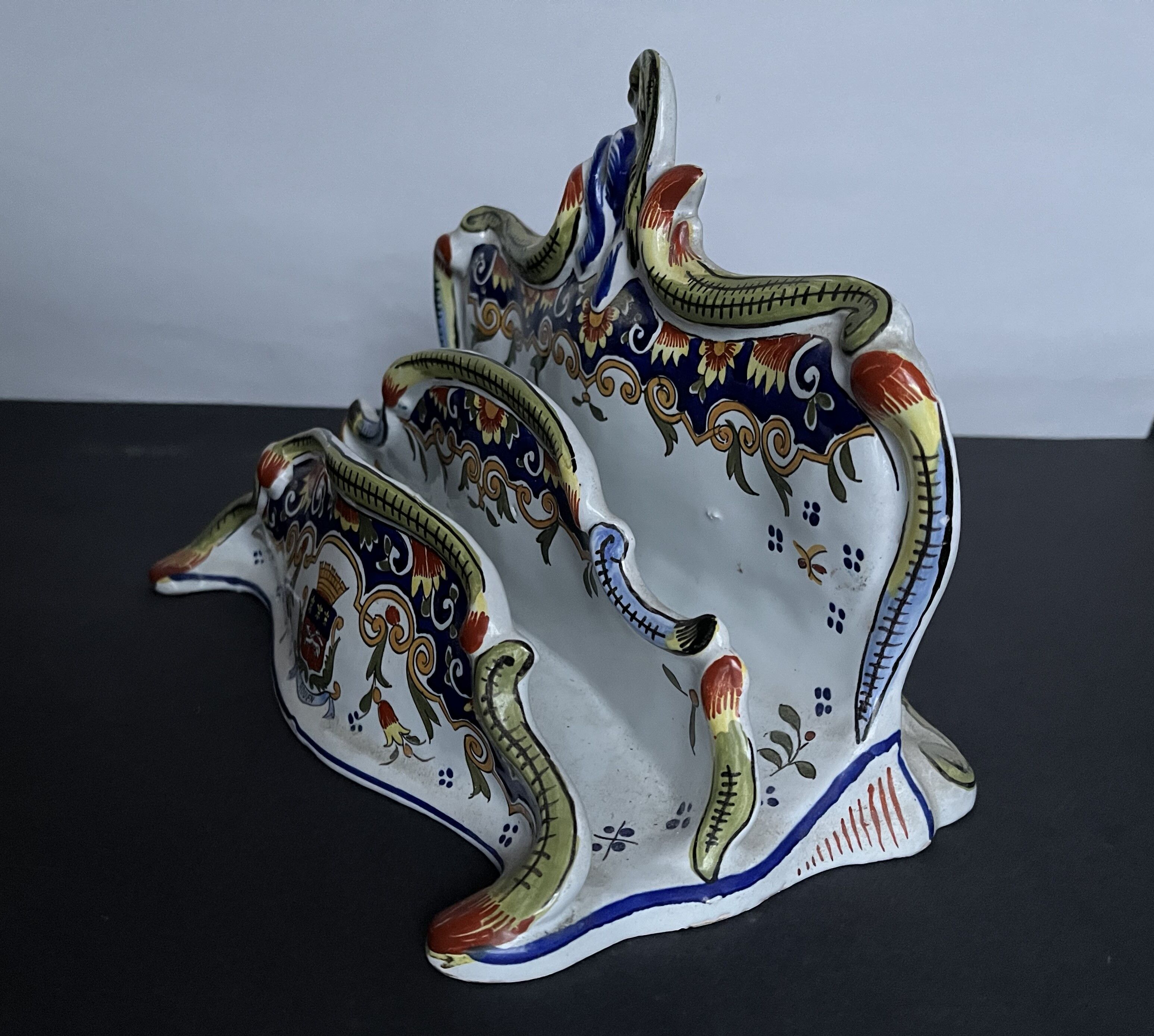 Rouen ceramic mail rack