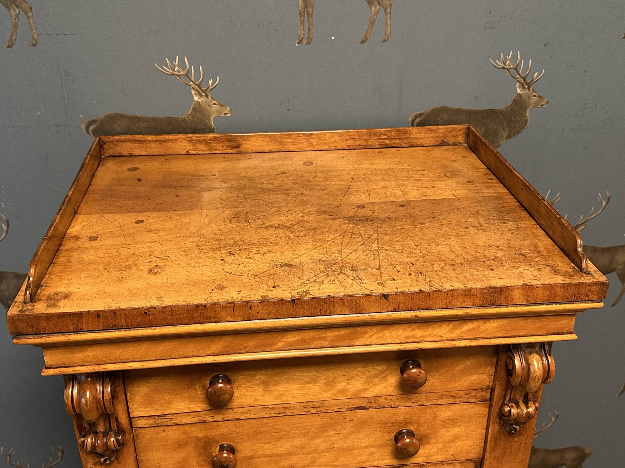 Wellington chest of drawers / file cabinet