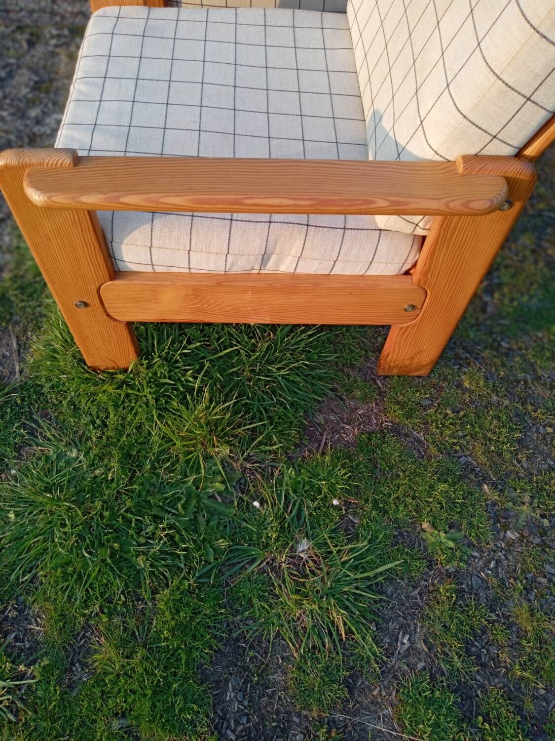 Sofa and armchair in solid pine