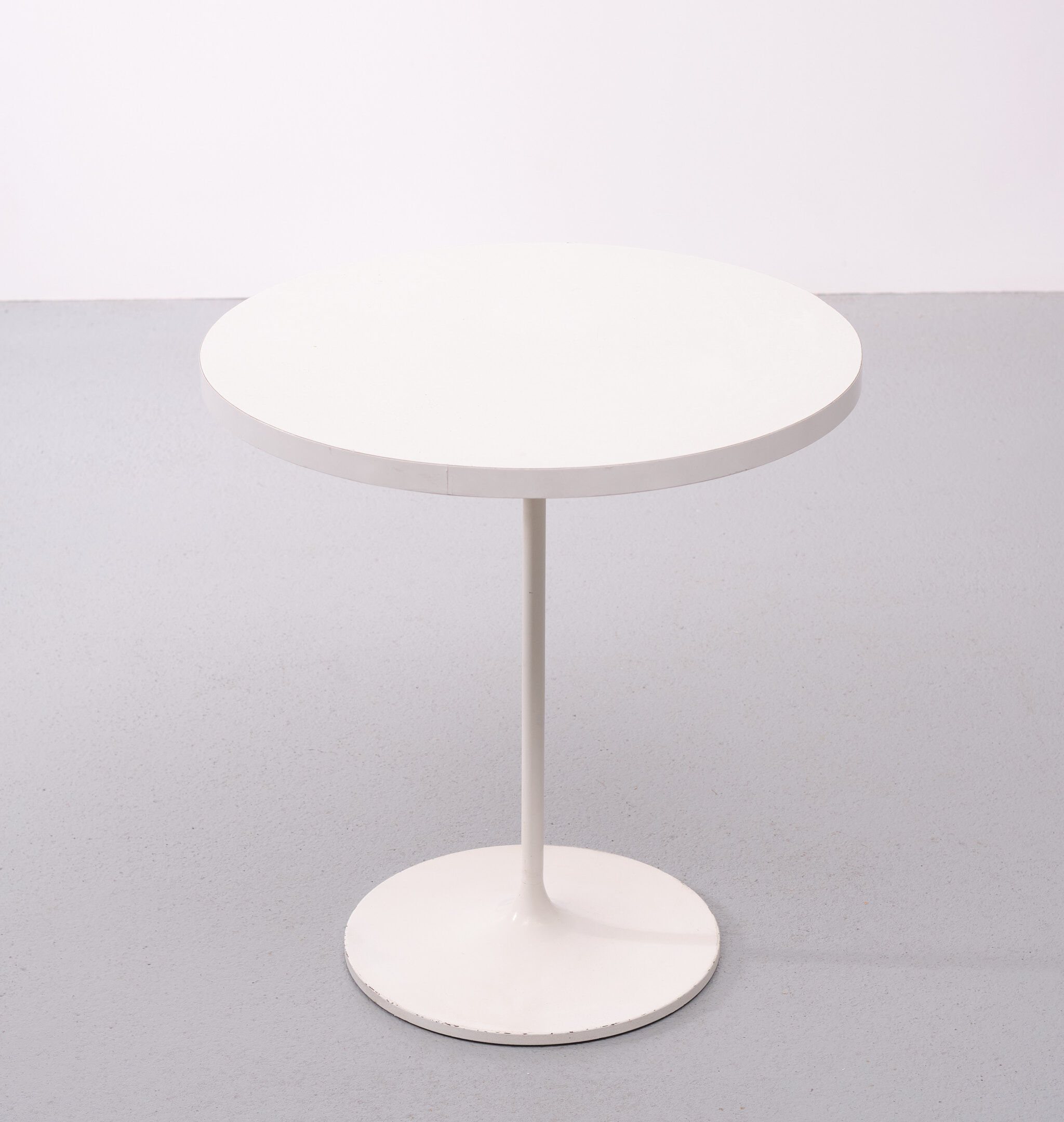 Vintage tulip side table 1960 scandinavian
