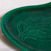 Free-form presentation dish Green Slurry 50s