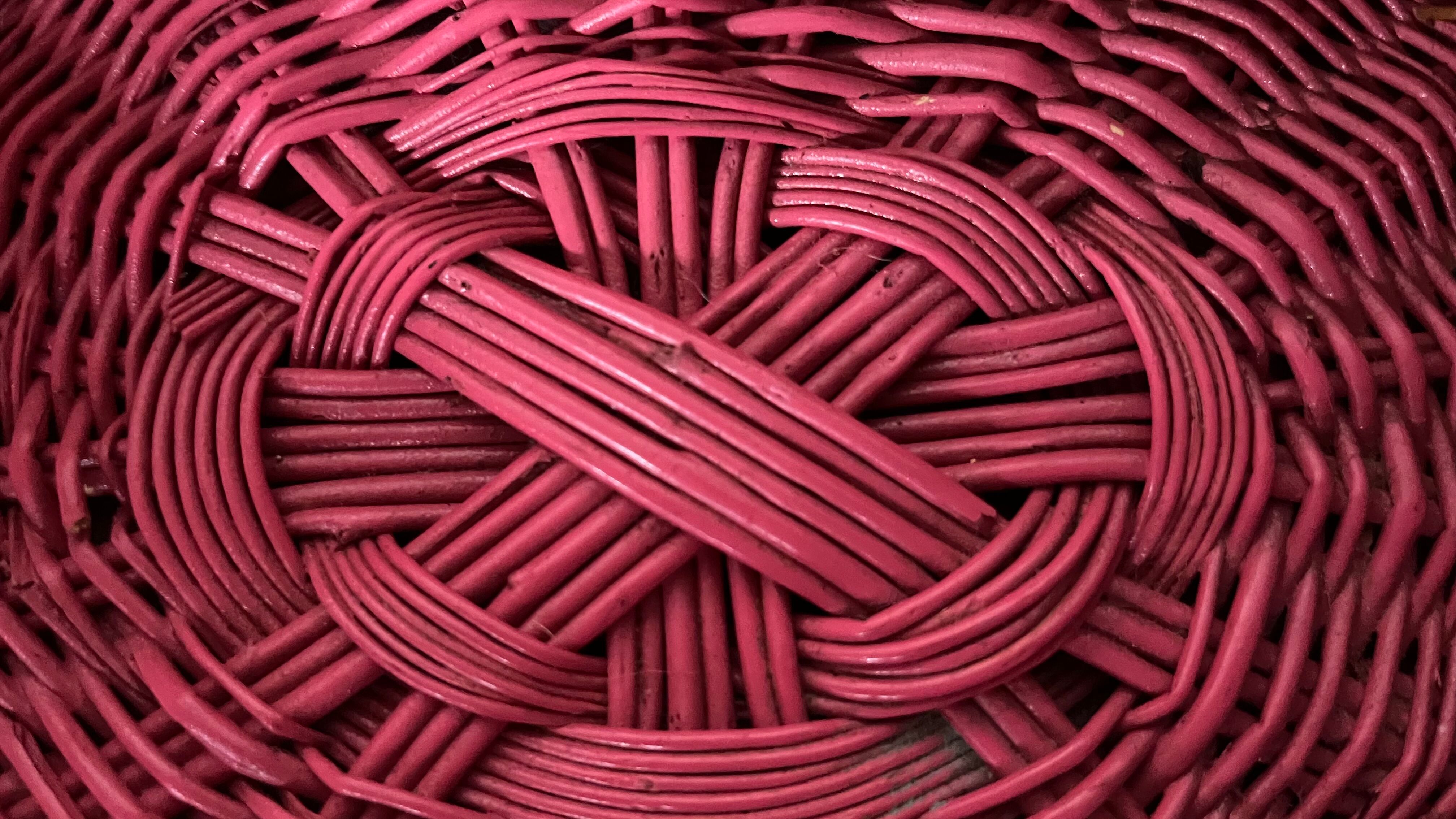 Pink wicker basket 2 handles