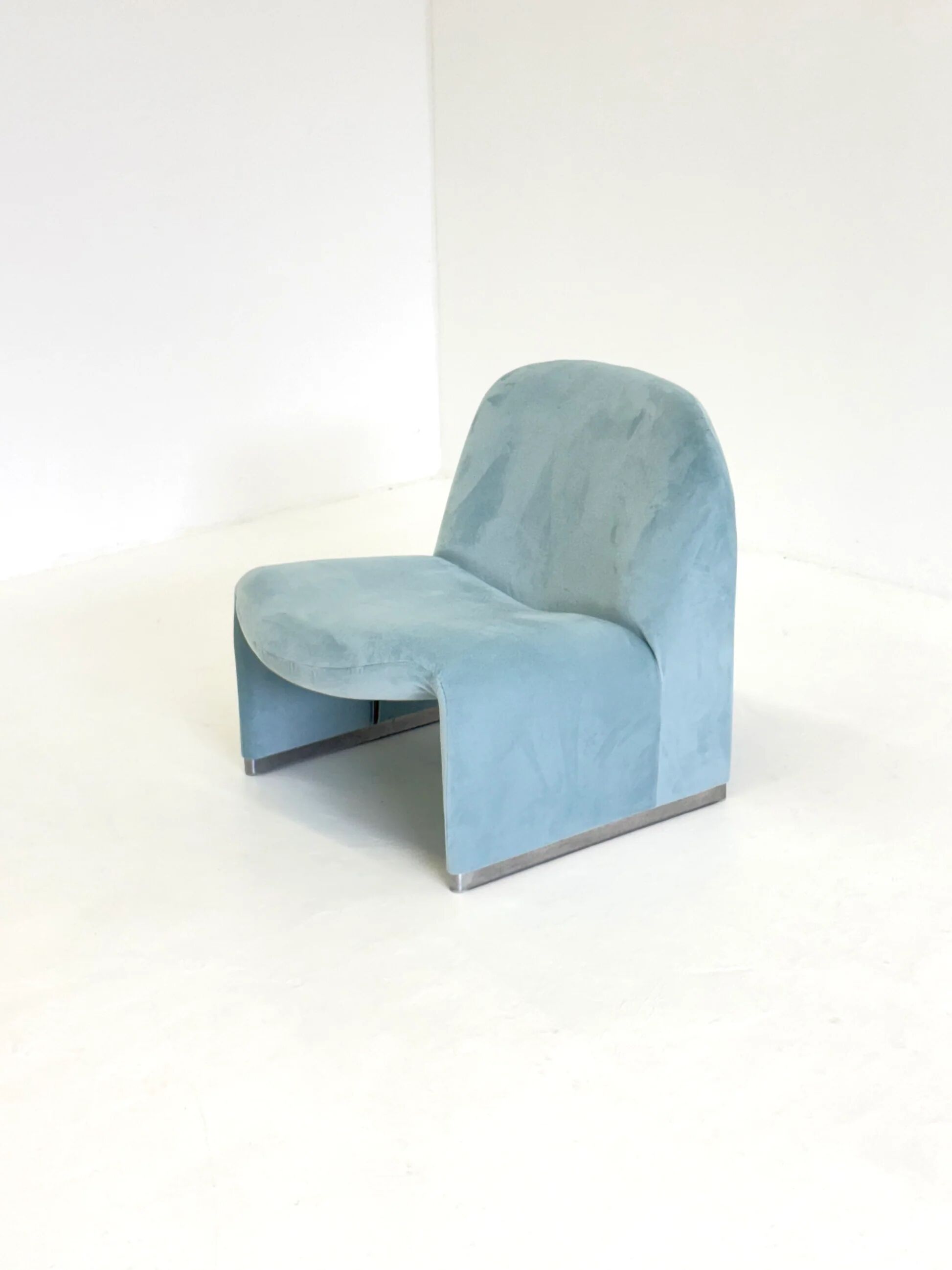 Anonima Castelli Alky armchair in baby blue velvet
