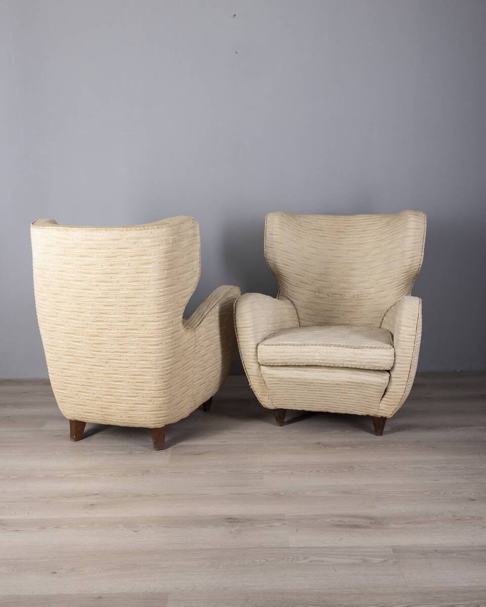 Pair of vintage 1950s armchairs in white fabric, Italian design