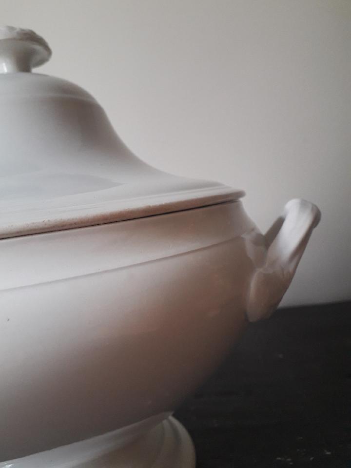 Creil and Montereau tureen 19th white earthenware