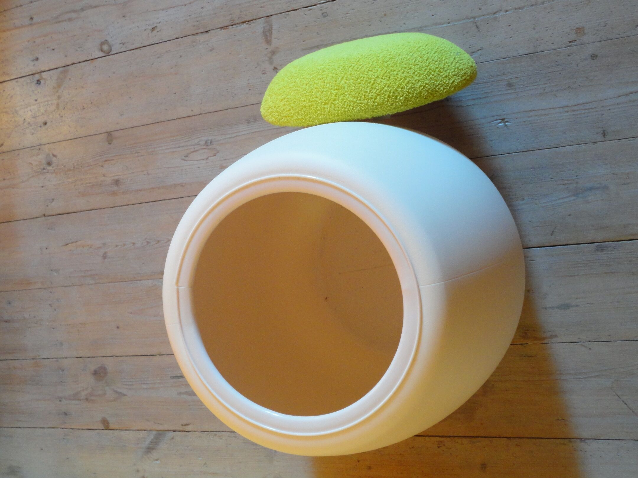 Vintage pouf "egg" Allibert