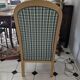 Fauteuil cabriolet / style Louis Philippe en parfait état – Tissu écossais