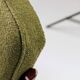 Fauteuil rétro en tissu boucle vert, forme ergonomique