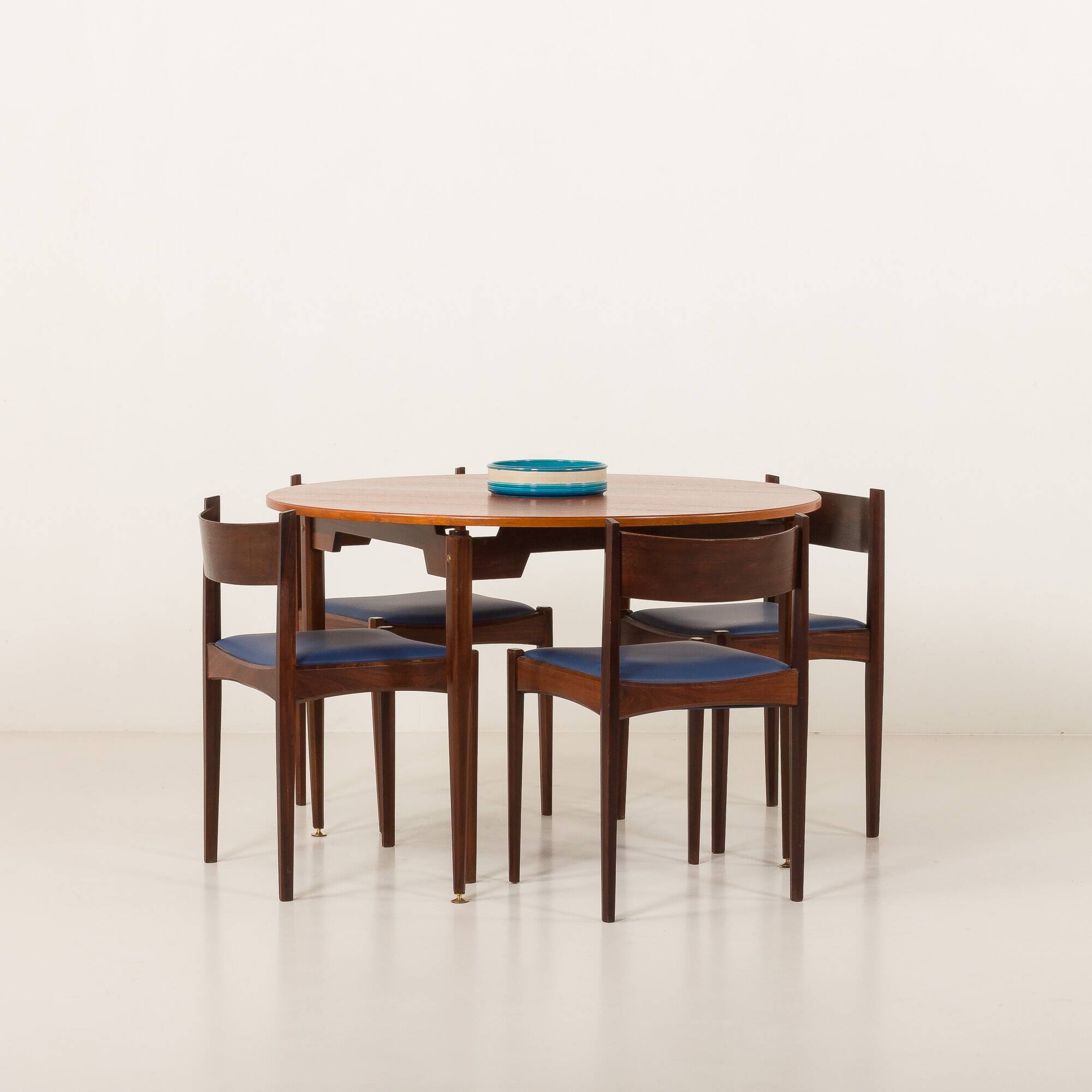 Italian mid century dining table in teak, 1960s