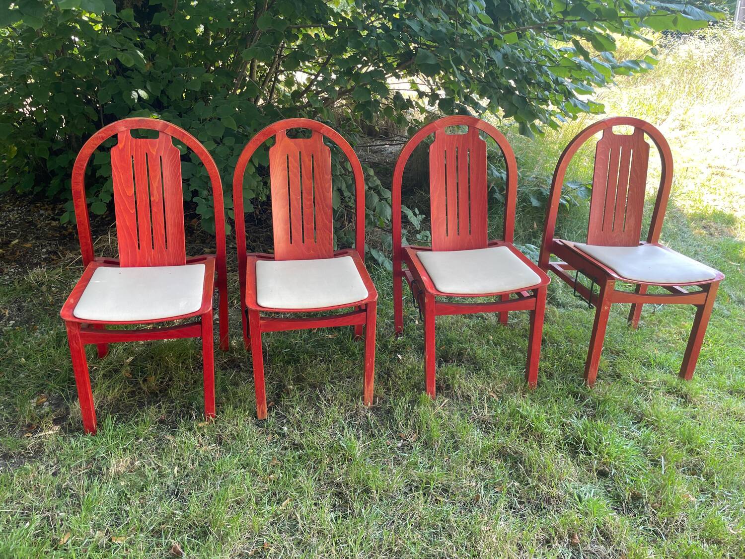 4 chaises bois rouge Baumann Argos