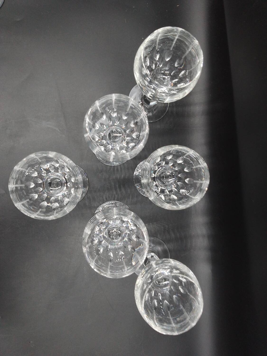 6 Wine glasses in cut crystal from Lorraine LEMBERG model NORA H 18 cm