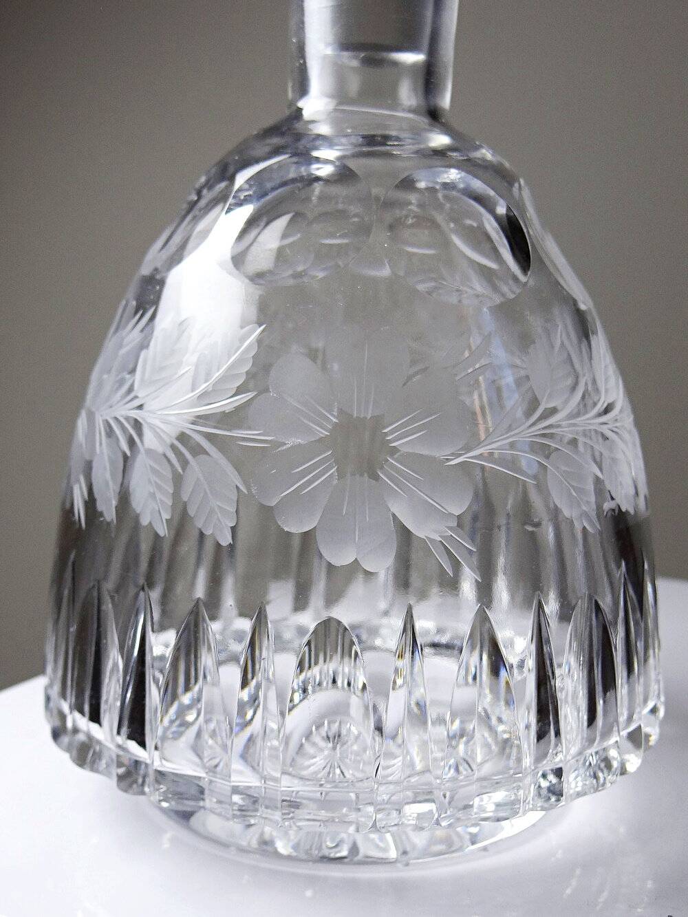 Antique cut and engraved crystal carafe with floral decoration, Bohemia, 19th-20th century.