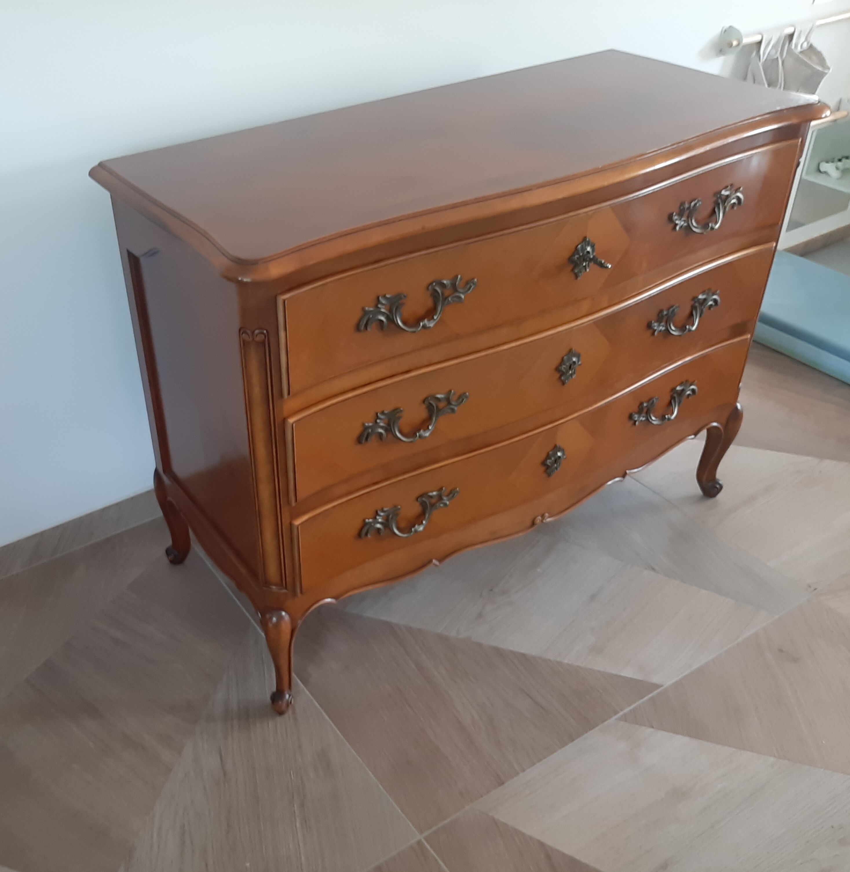Commode 3 tiroirs style XVI avec 1 serrure