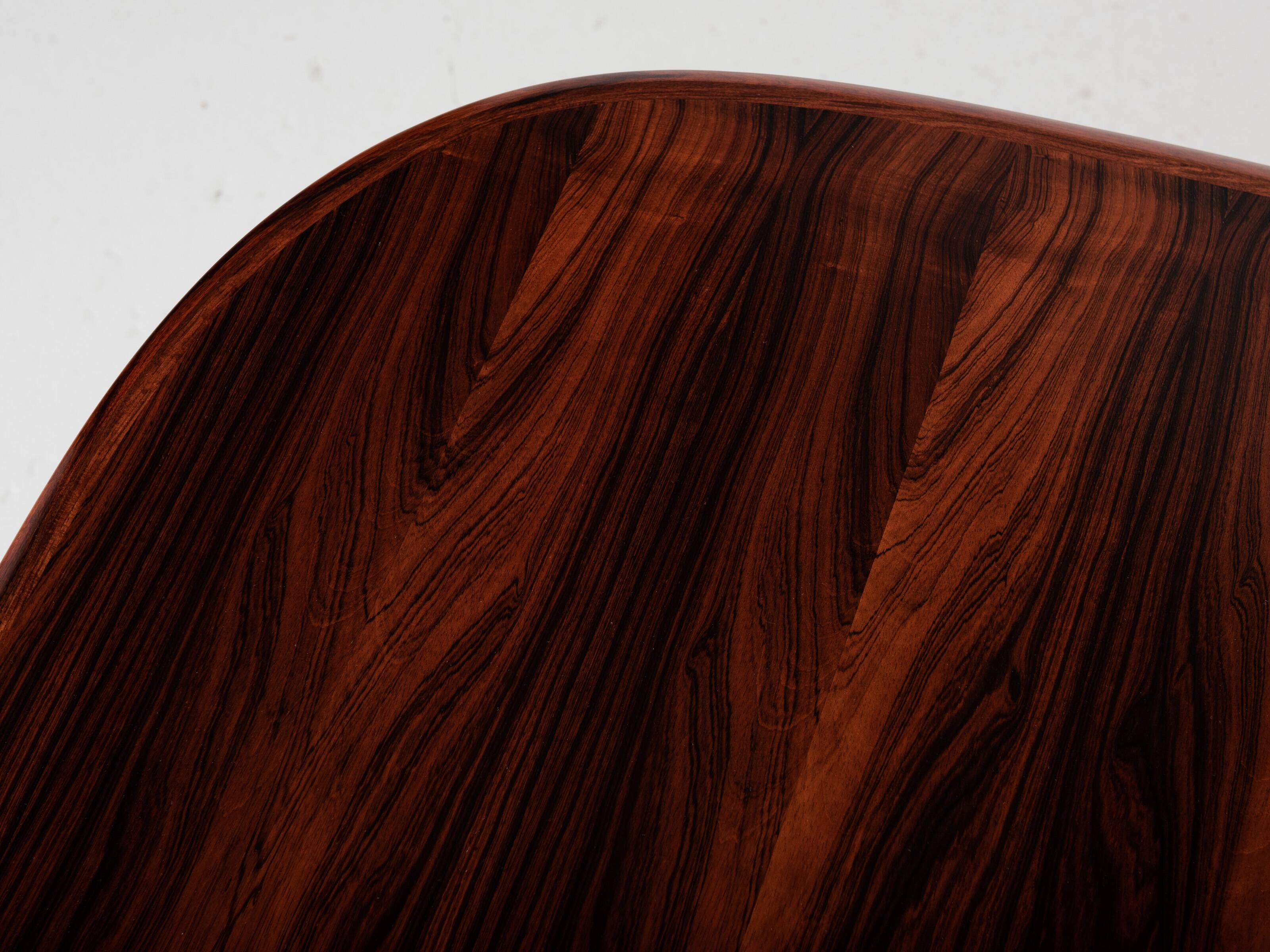 Midcentury Danish oval dining table in rosewood 1960s - with 2 extensions