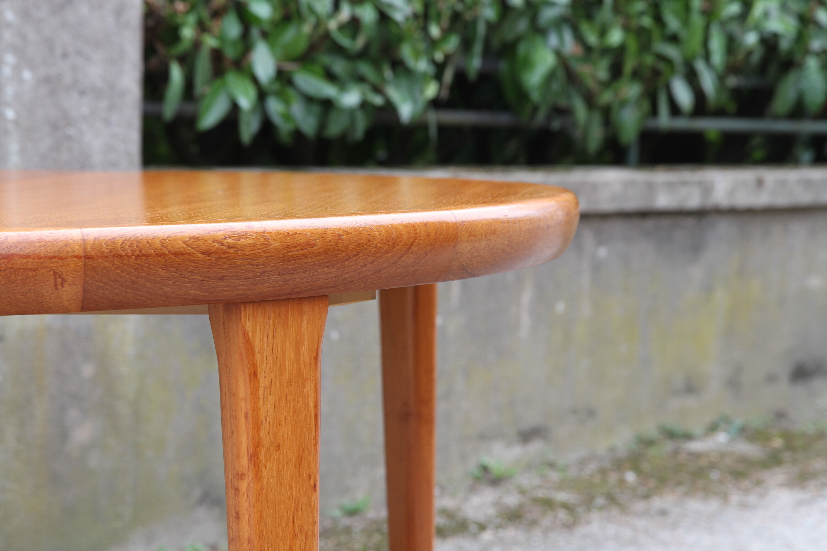 Danish teak extendable round table of the years 60