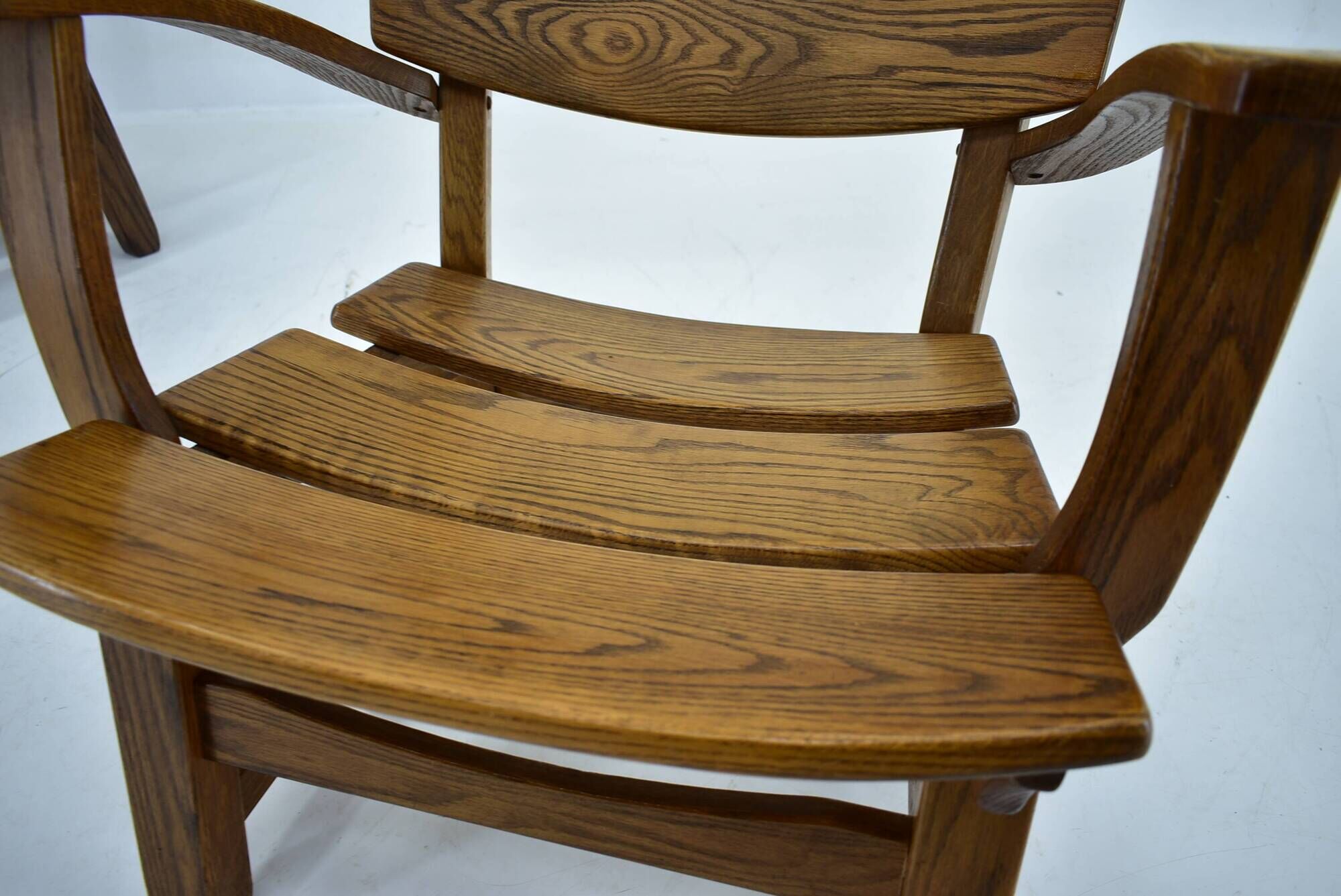 Paire de fauteuils lounge brutalistes en chêne massif par Dittmann & Co., 1970s
