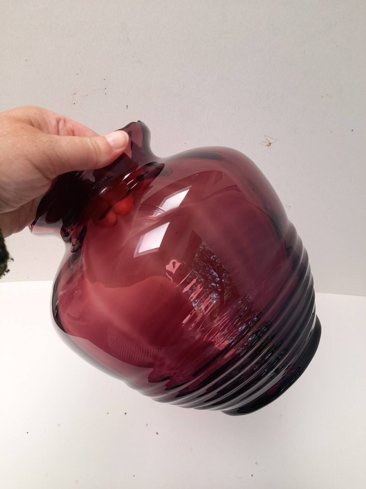 Beautiful Doyen Art Deco vase in burgundy glass.