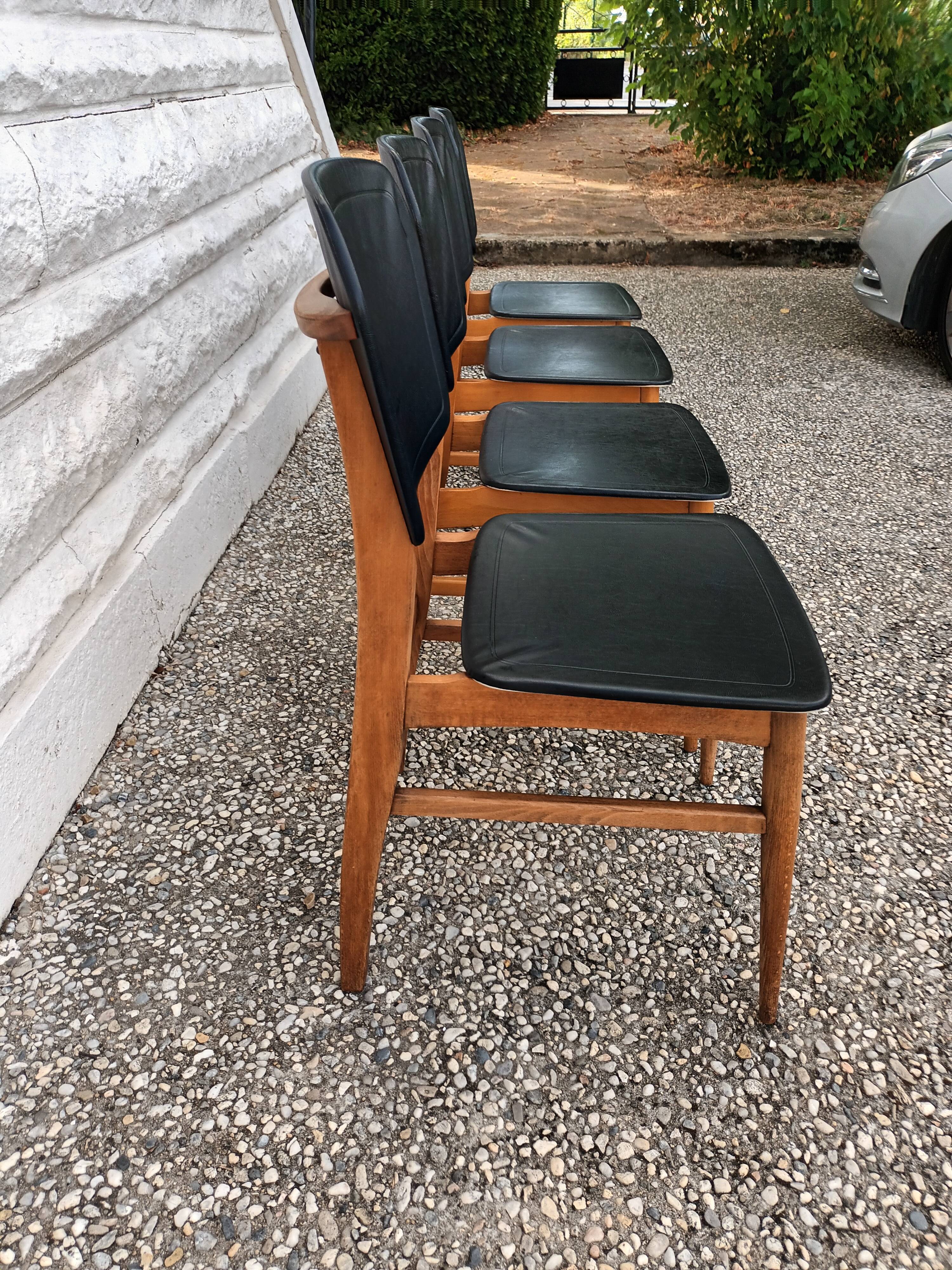 Scandinavian spirit chairs