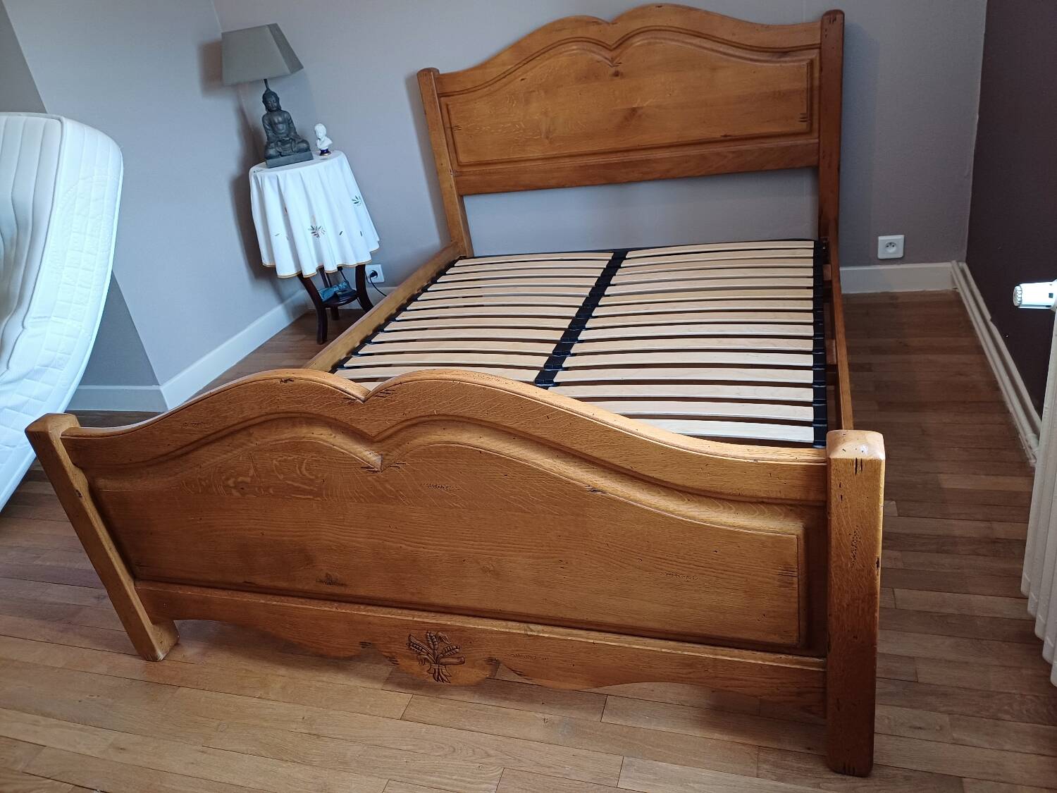 Oak bed