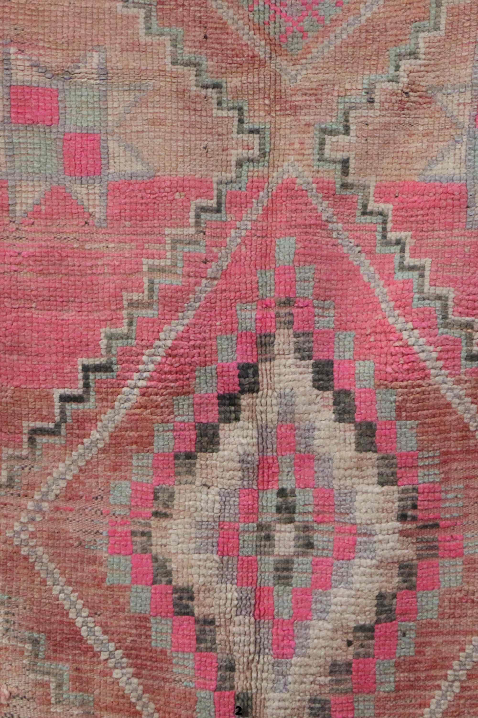 Moroccan pink carpet 146 x 322 cm