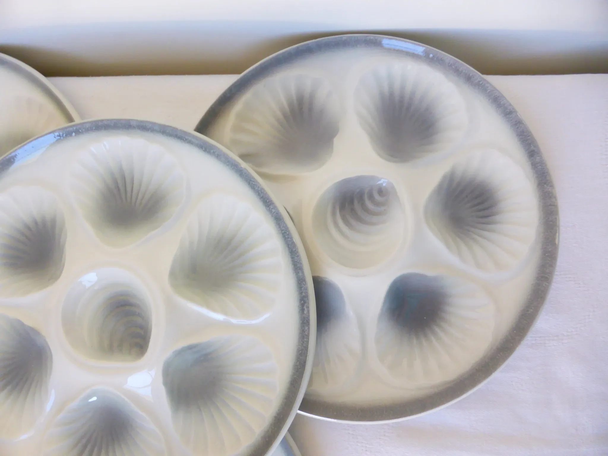 4 oyster plates Moulin des Loups 2106174