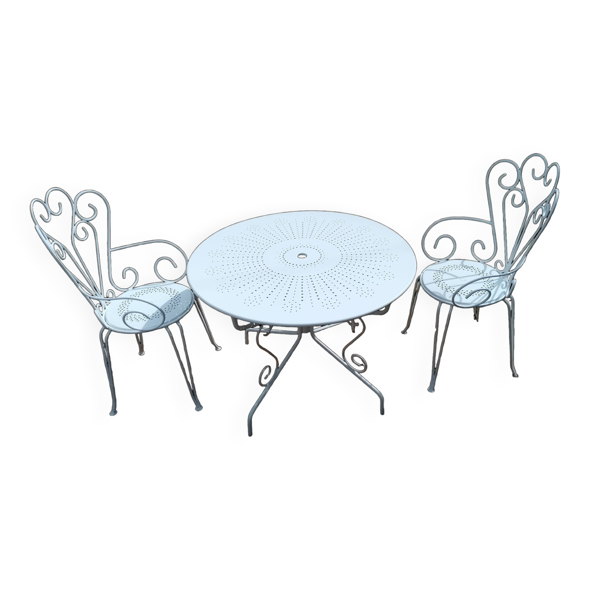 Table et chaise en fer forgé blanc
