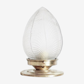 Chiseled glass table lamp