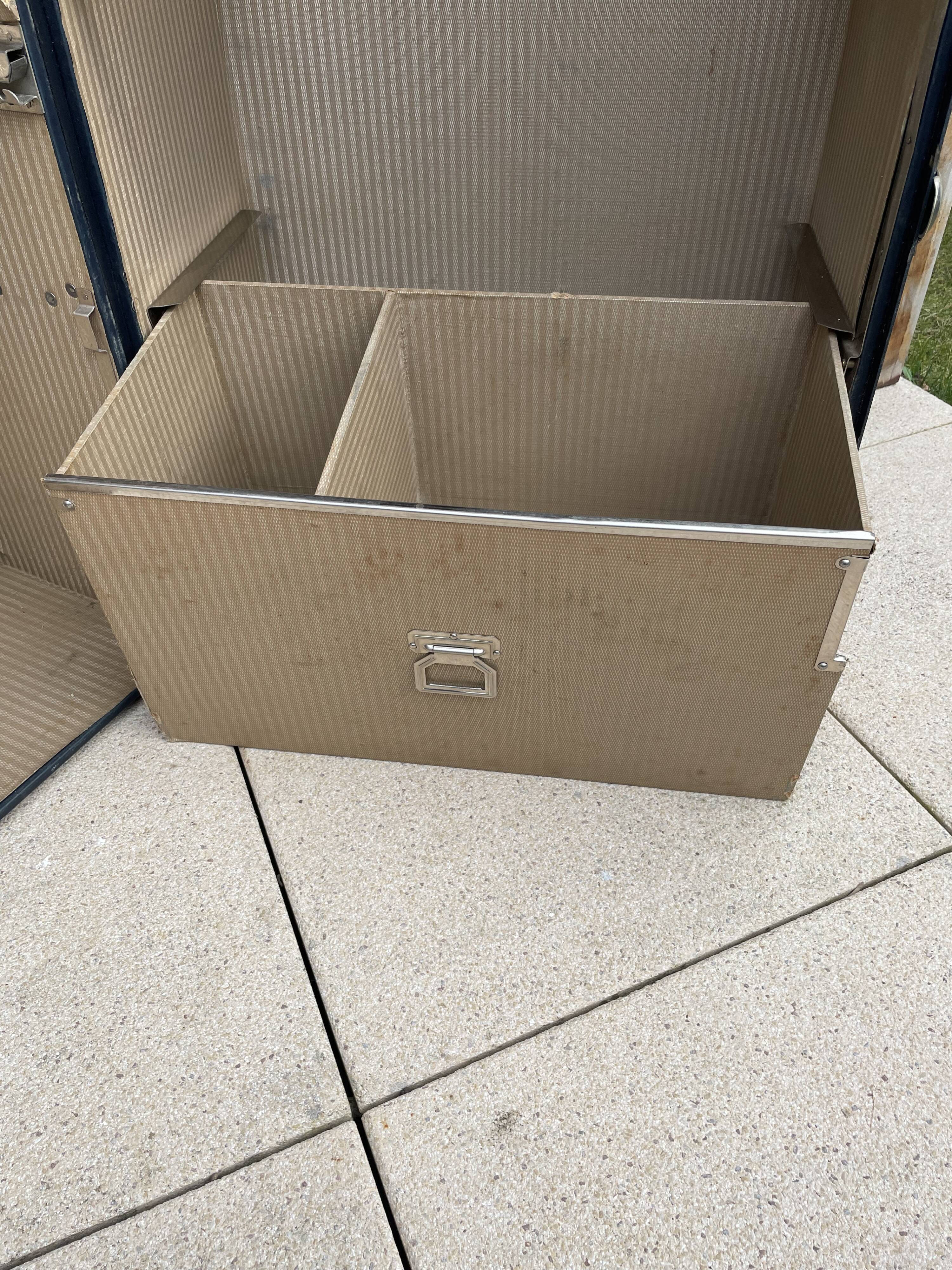 Trunk cabin/Trunk cabinet "Ermett"