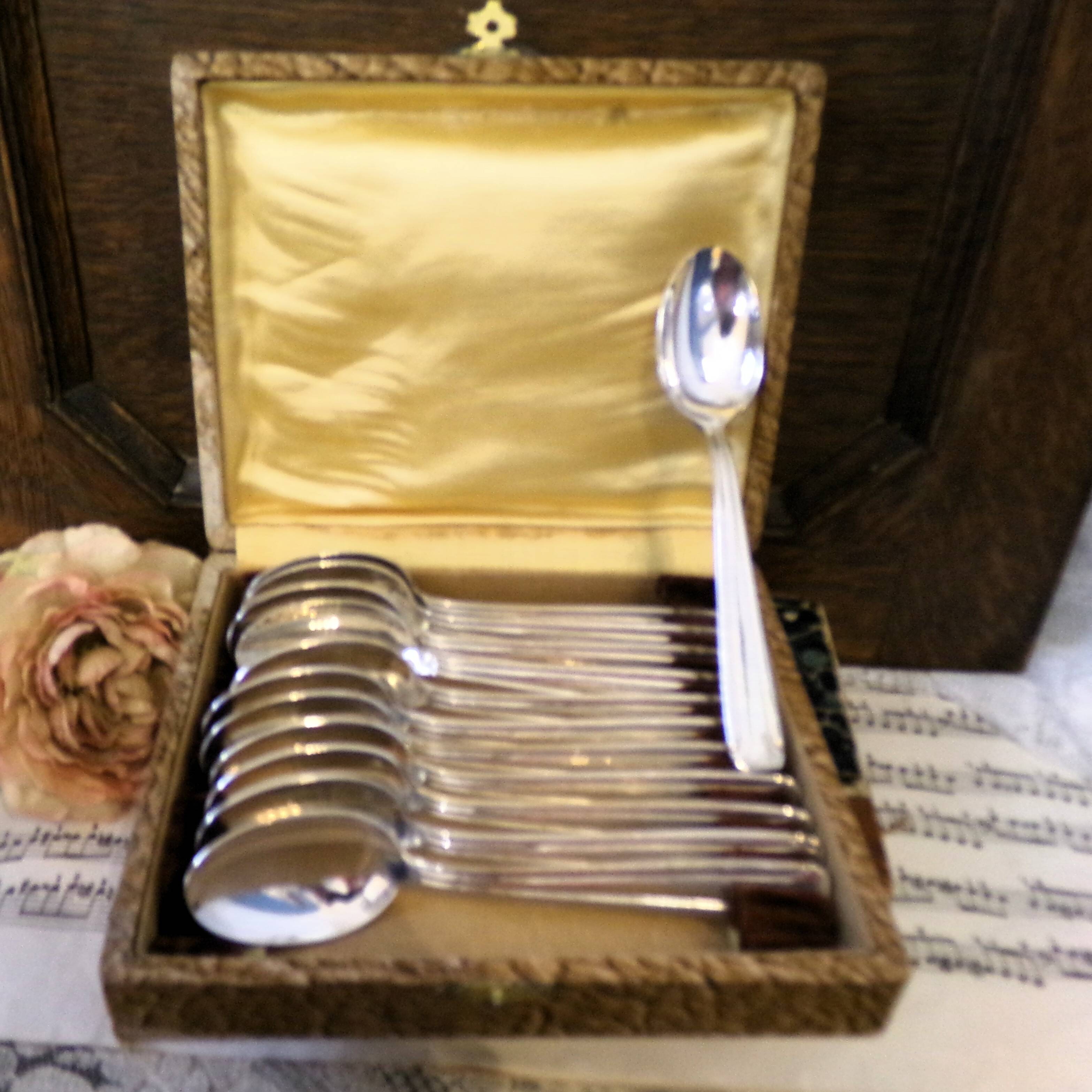 Art Deco silver-plated tea/dessert spoon set of 12
