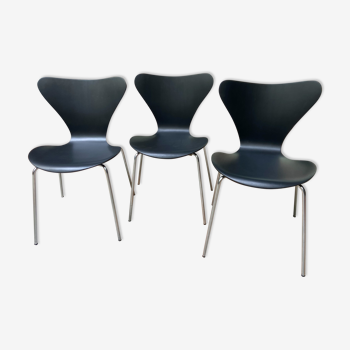 Set de 3 chaises modèle "3107" dites "série 7" d'Arne Jacobsen