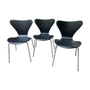 Set de 3 chaises modèle "3107" dites "série 7" d'Arne Jacobsen