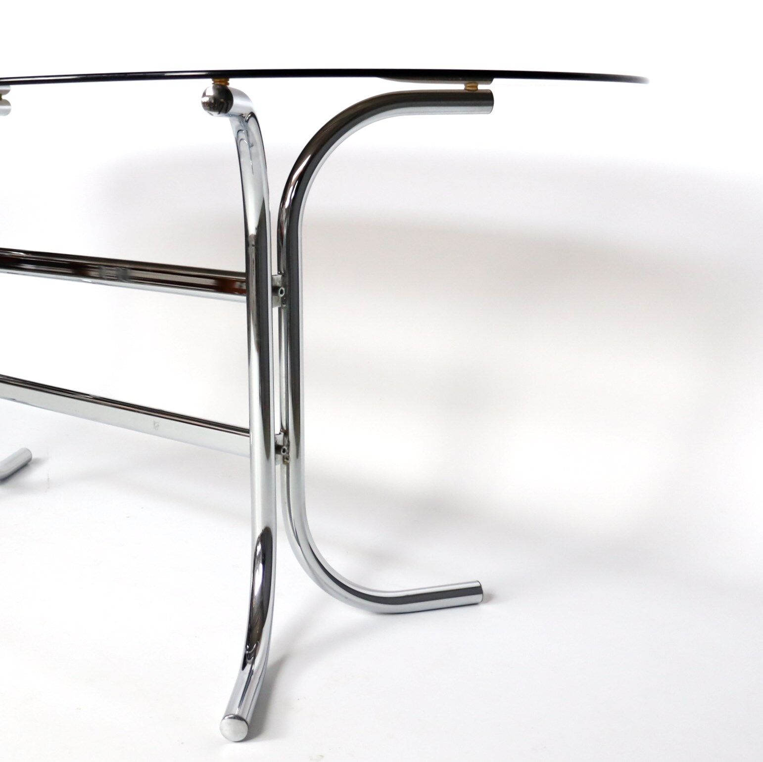 Chrome dining table 70s