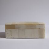 Rectangular box in white horn and wood