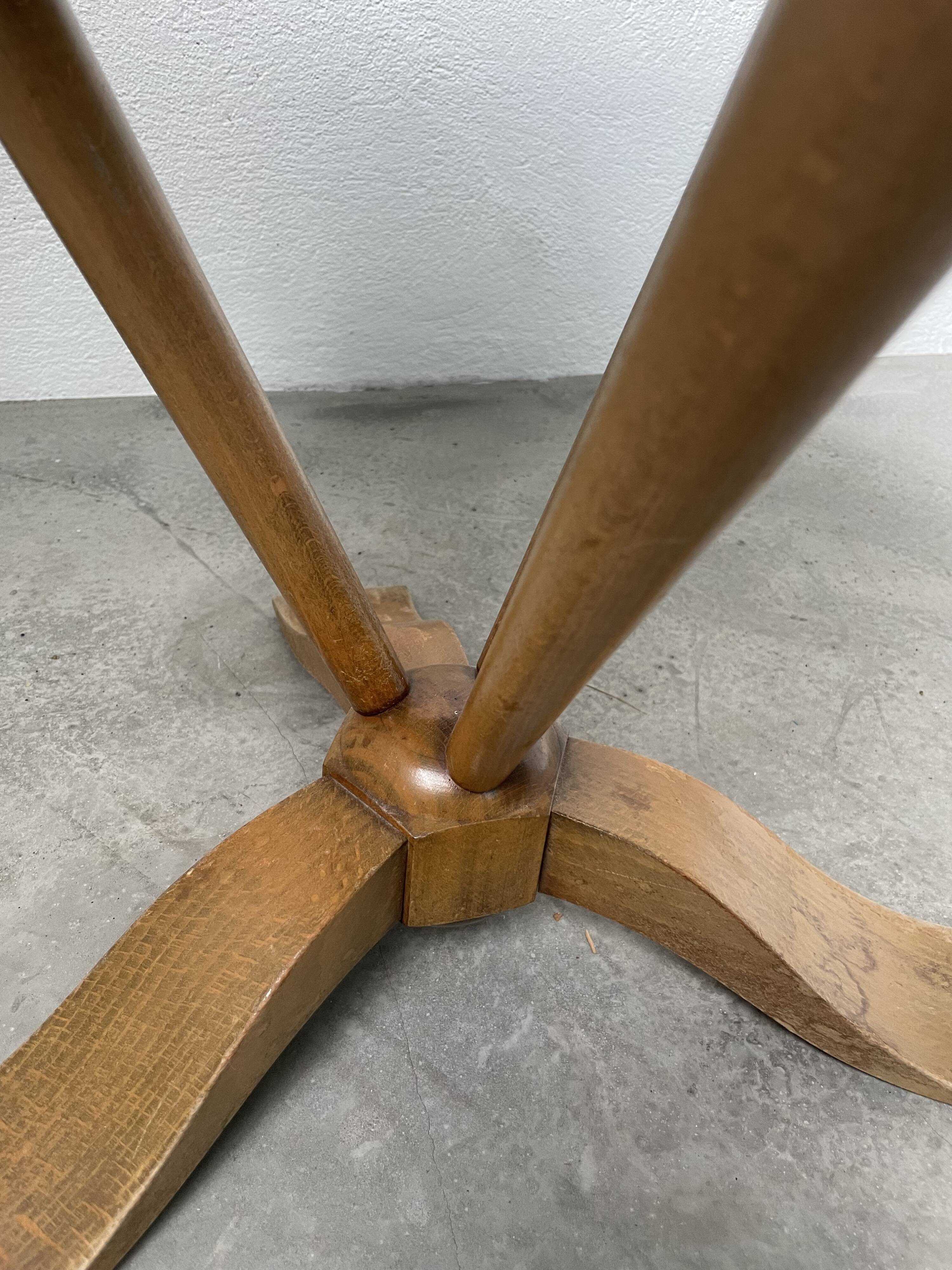 Art deco mirror pedestal table in walnut 1930